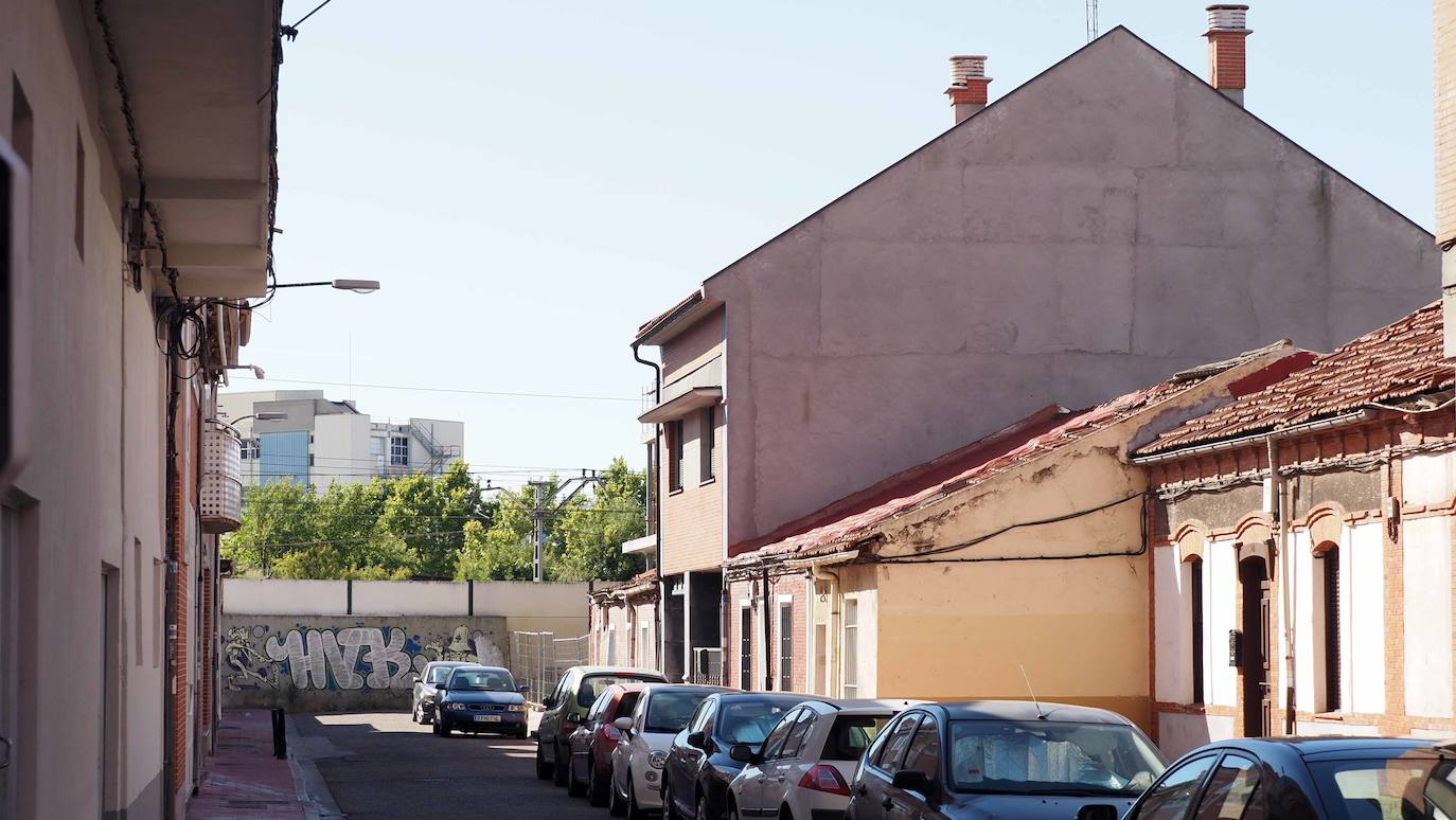 El barrio de La Farola se empezó a construir en el año 1936, junto con la edificación de esa zona del Paseo Zorrilla