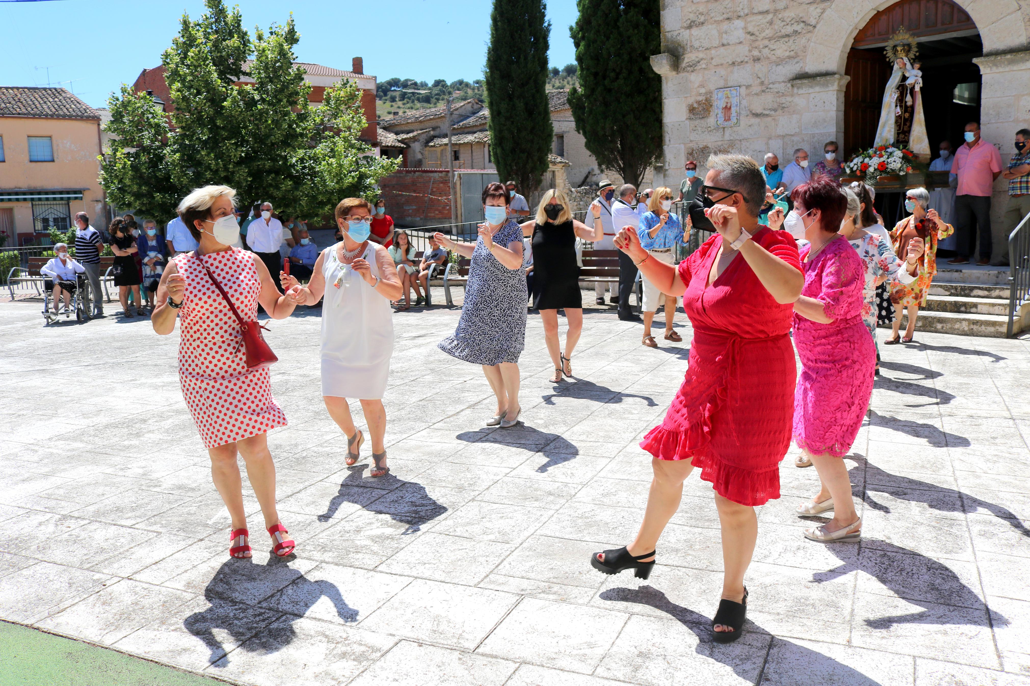 Los ceviqueños danzaron en honor a la Virgen del Carmen