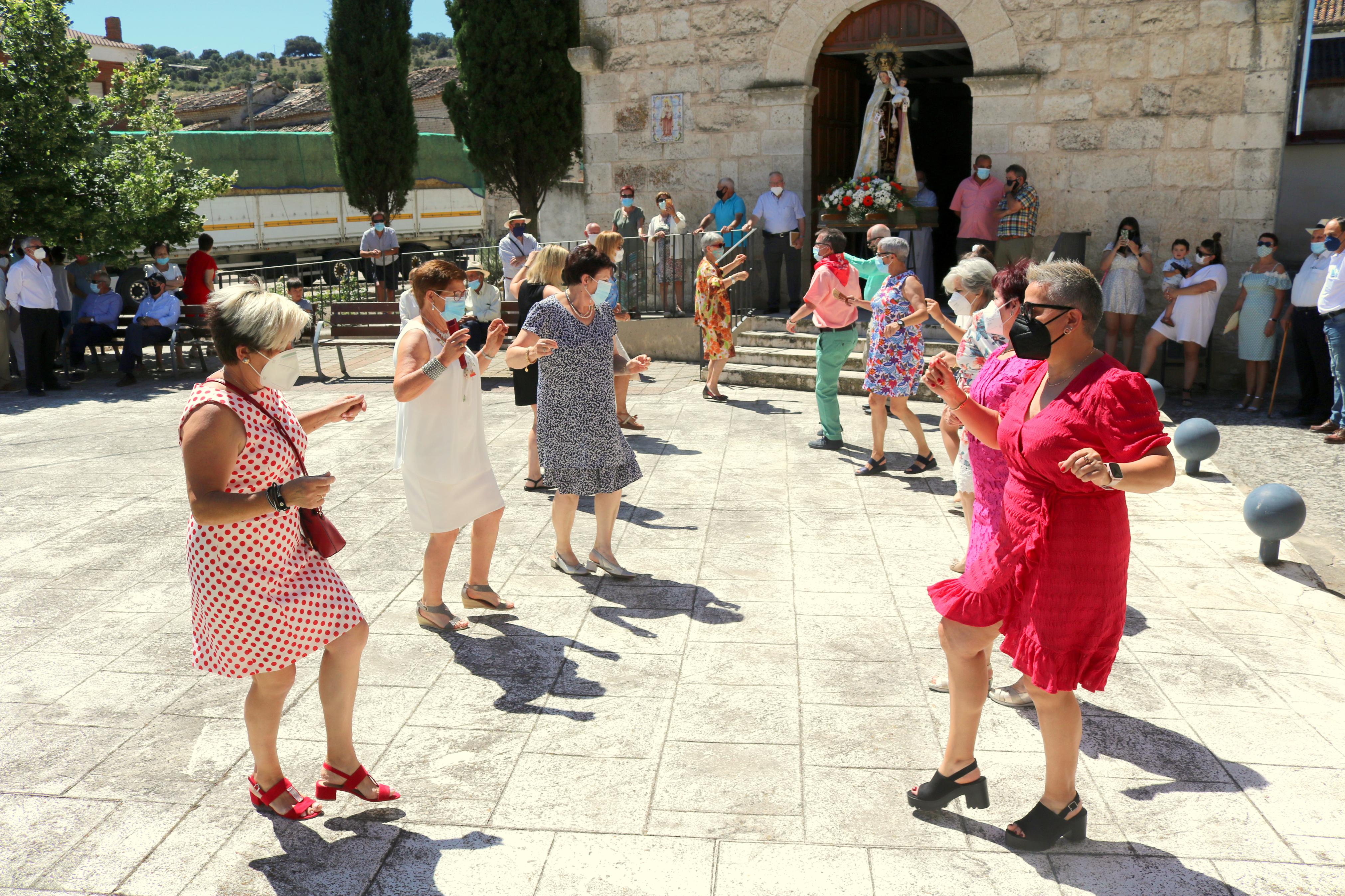 Los ceviqueños danzaron en honor a la Virgen del Carmen