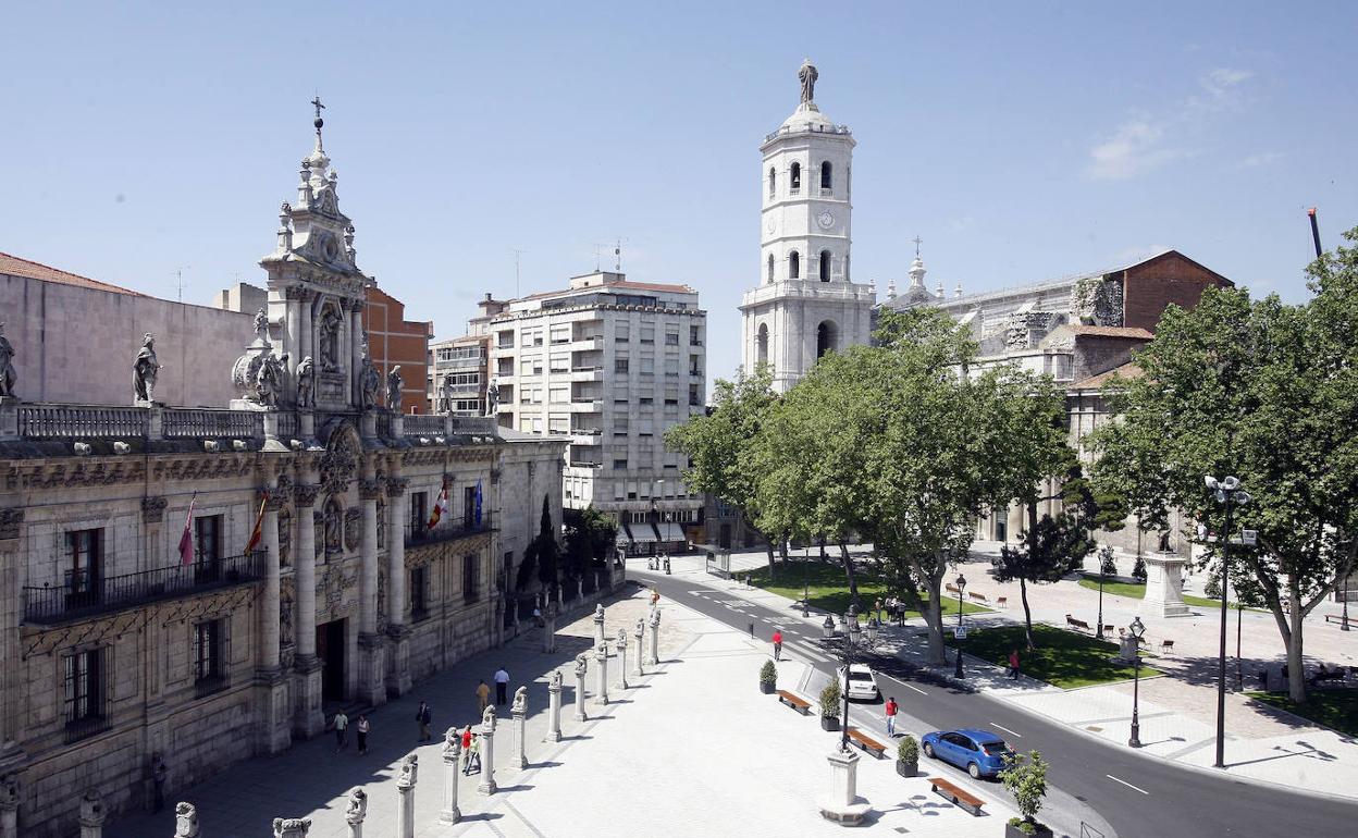 Facultad de Derecho (a la izquierda de la imagen) de la Universidad de Valladolid. 