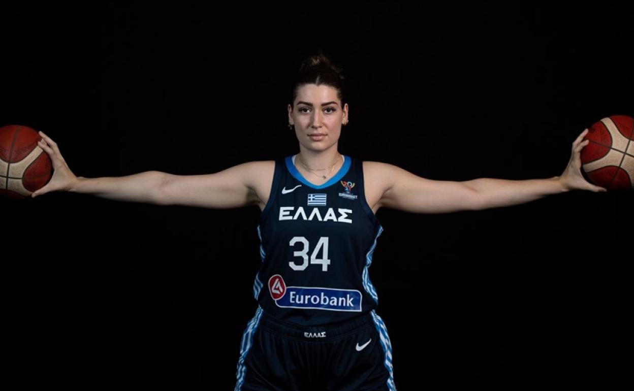 Mariella Fasoula: «Fichar por el CB Avenida es un gran paso en mi carrera profesional»