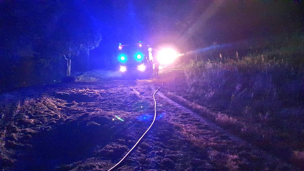 Fotos: Un incendio intencionado devora los aledaños del Castillo de Burgos