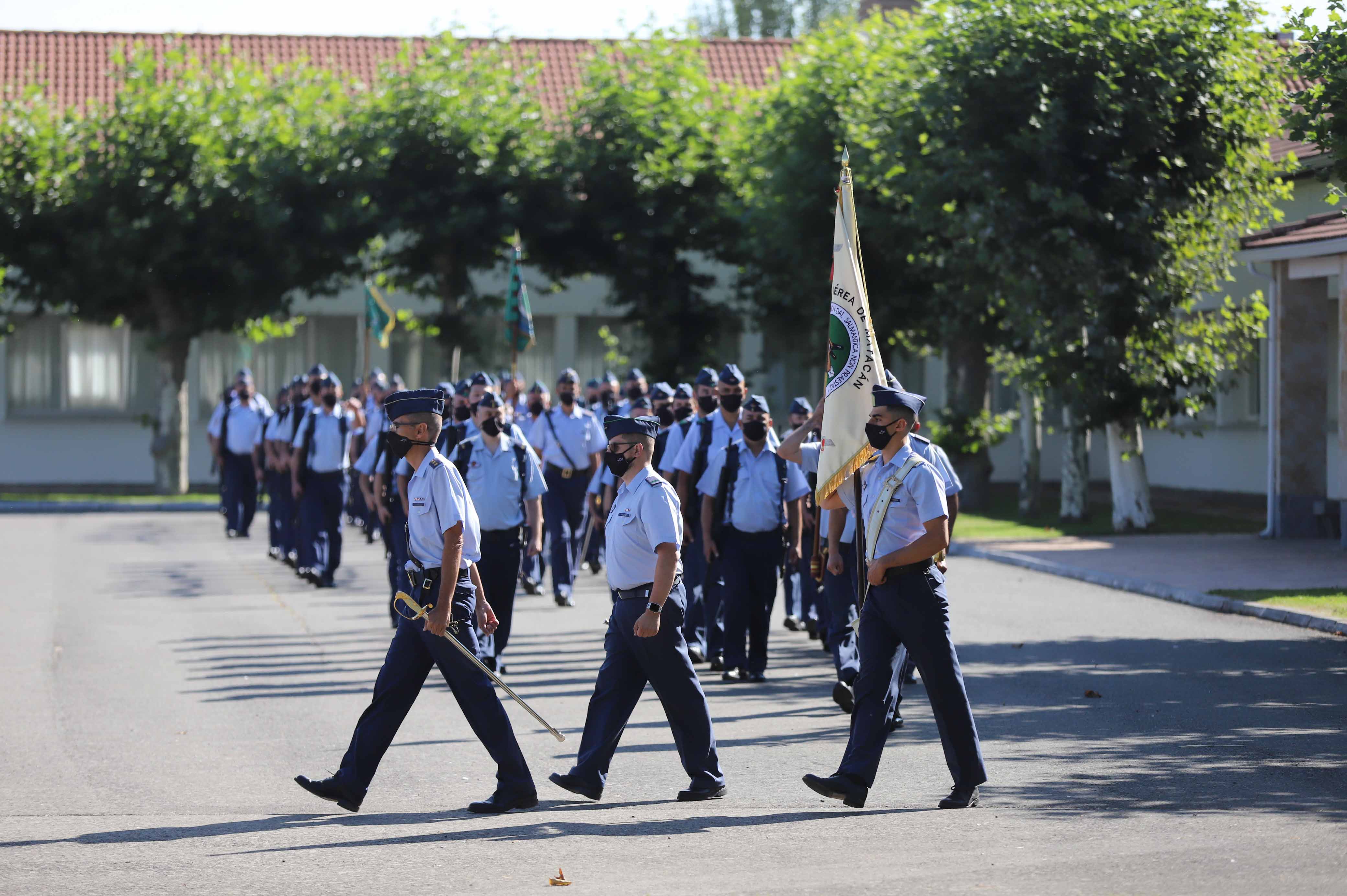 Acto de relevo de mando y toma de posesión en la B.A. de Matacán