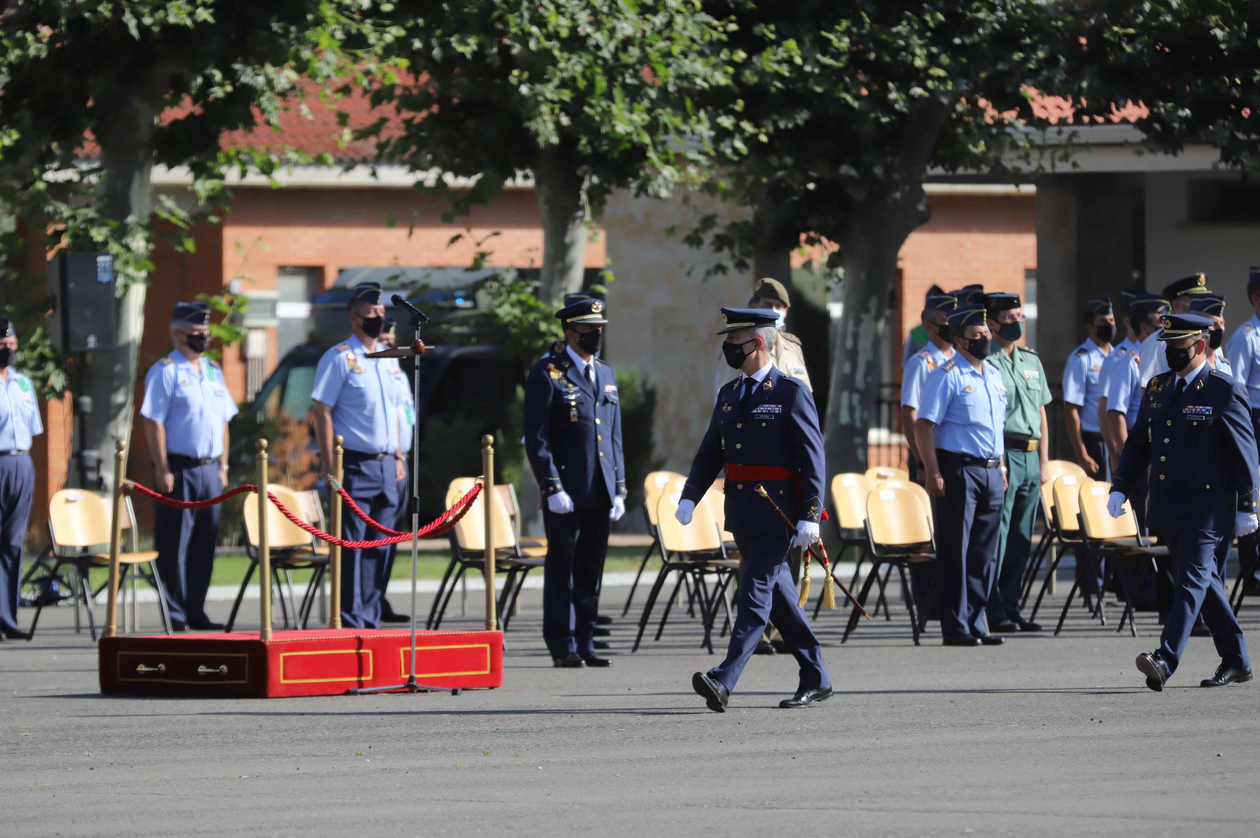 Acto de relevo de mando y toma de posesión en la B.A. de Matacán
