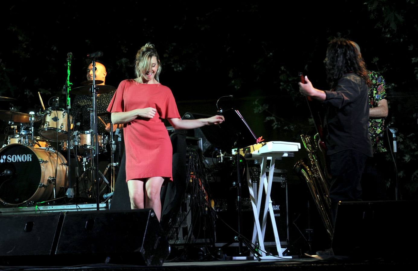 Fotos: Concierto de Mrs Misery en la Plaza España de Santovenia de Pisuerga