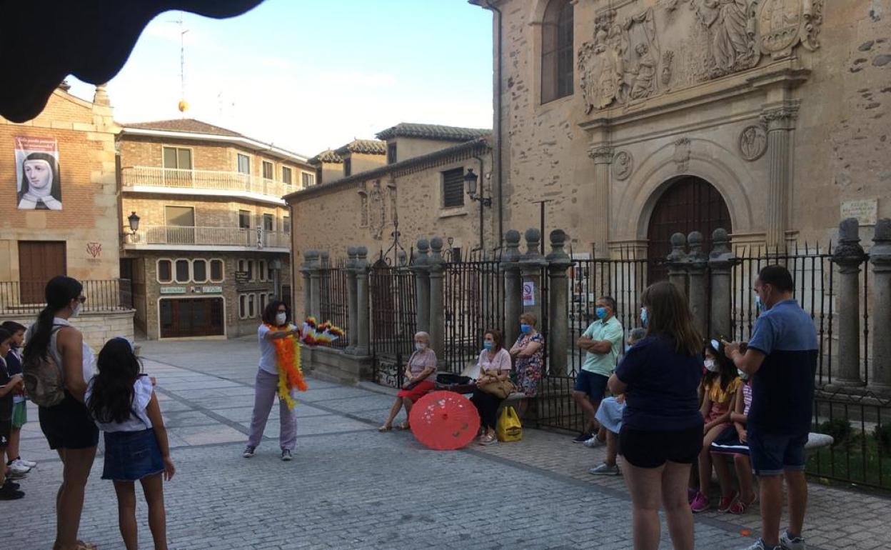 Ruta literaria celebrada en la tarde de ayer en Alba de Tormes. 