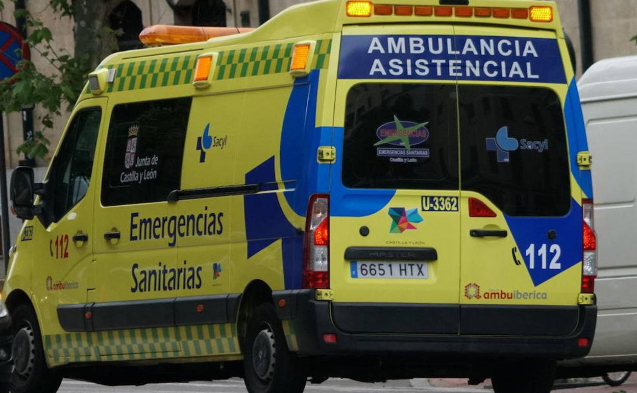 León: Fallece un motorista al colisionar con un camión en Villafranca del Bierzo