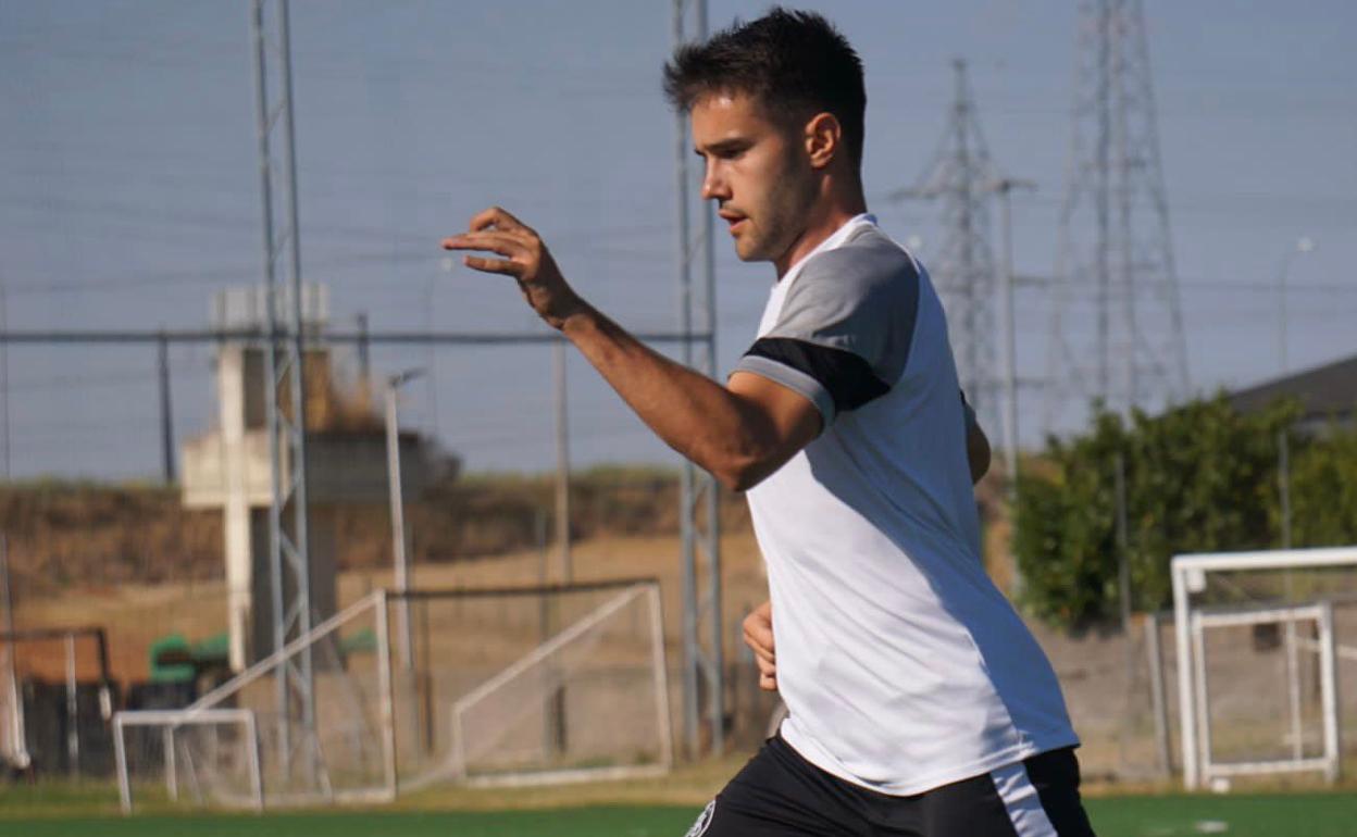 Reinoso, ex del filial del Deportivo, se suma a la pretemporada del Salamanca UDS