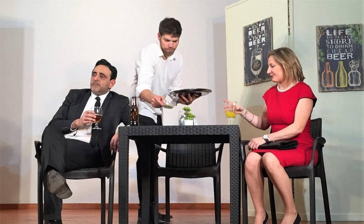 'Es la hora de cerrar' se representará en Candelario este viernes. 