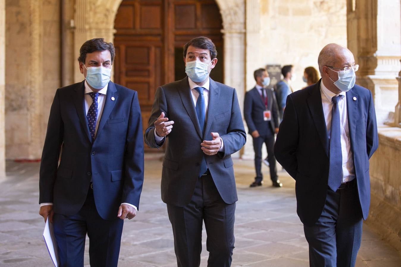 Los dirigentes de las comunidades autónomas, a excepción de Cataluña, acuden a la conferencia de presidentes en Salamanca.