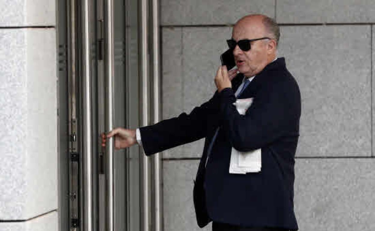 Manuel García-Castellón entrando a la Audiencia Nacional en 2019. 