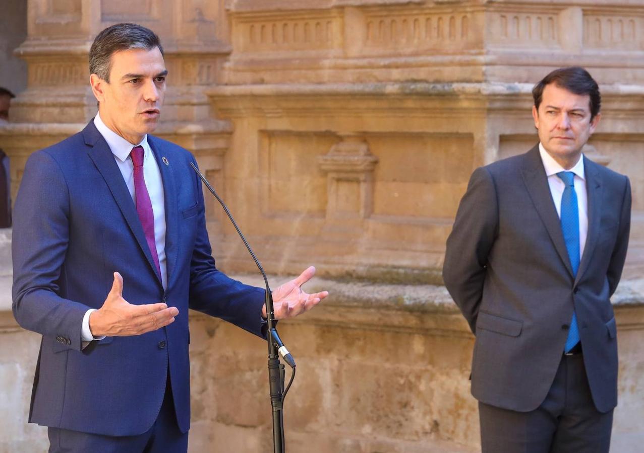 Los dirigentes de las comunidades autónomas, a excepción de Cataluña, acuden a la conferencia de presidentes en Salamanca.