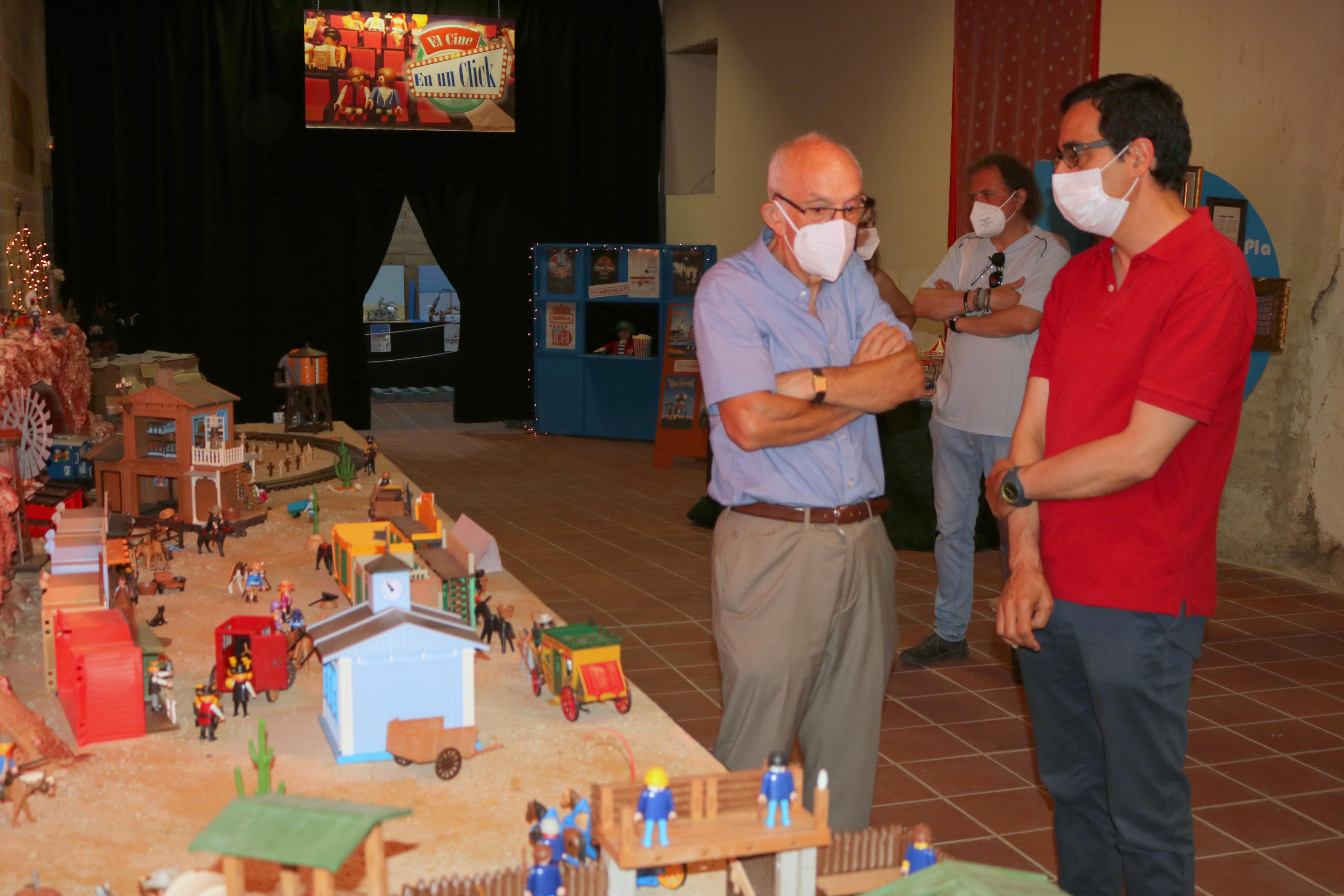 La exposición organizada por la Asociación 'Villaclick' puede visitarse en el Palacio de la Reina del Monasterio de Santa Clara de Calabazanos