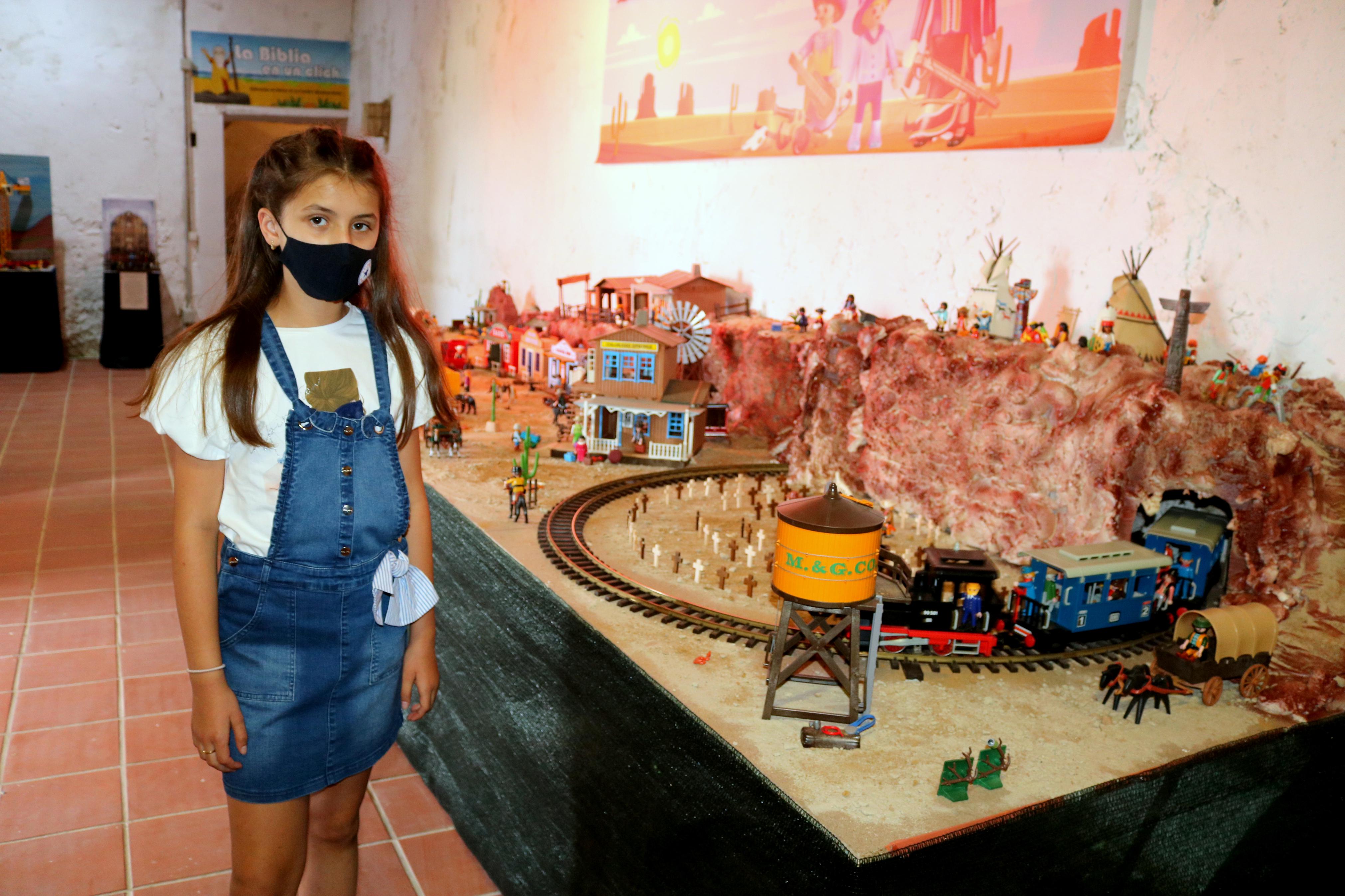 La exposición organizada por la Asociación 'Villaclick' puede visitarse en el Palacio de la Reina del Monasterio de Santa Clara de Calabazanos