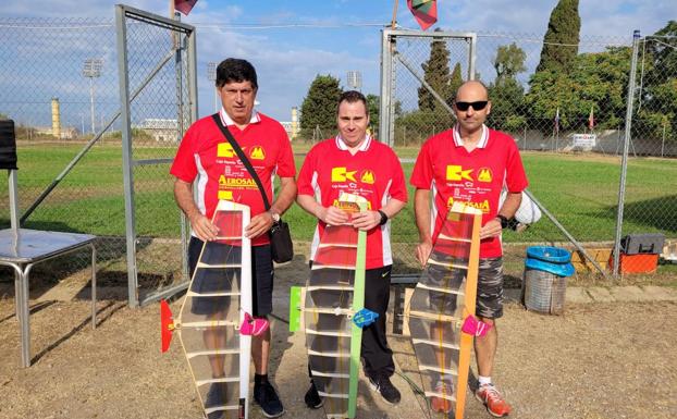 Benjamín, Gonzalo y Juan Carlos, el equipo de Combate de aerovall