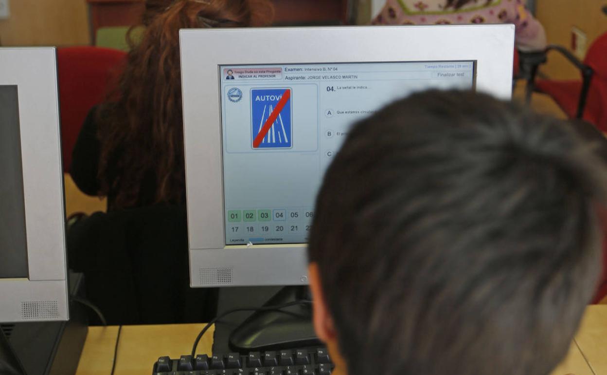 Examen teórico para obtener el carné de conducir. G