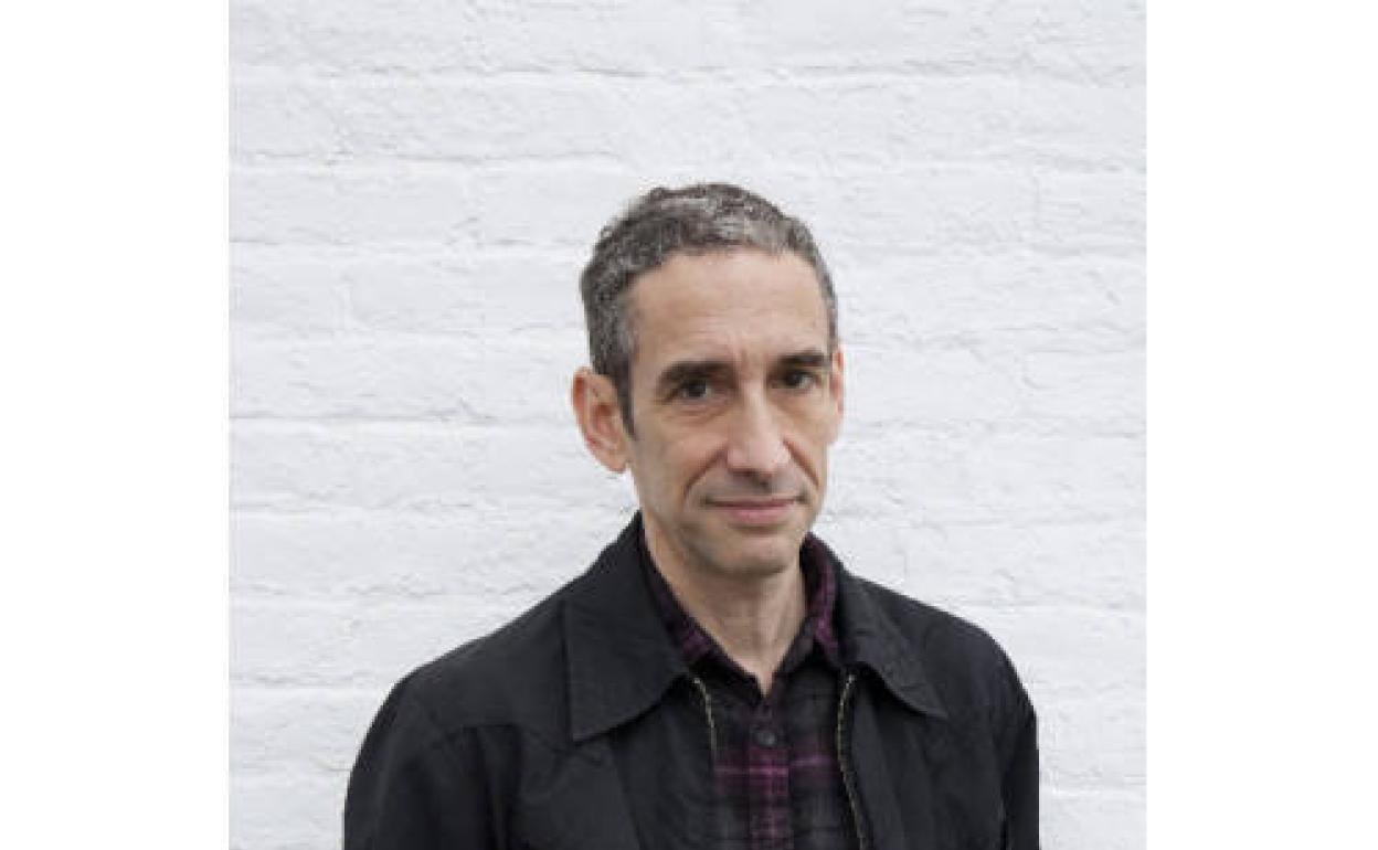 Él investigador del MIT y teórico de Internet Douglas Rushkoff.