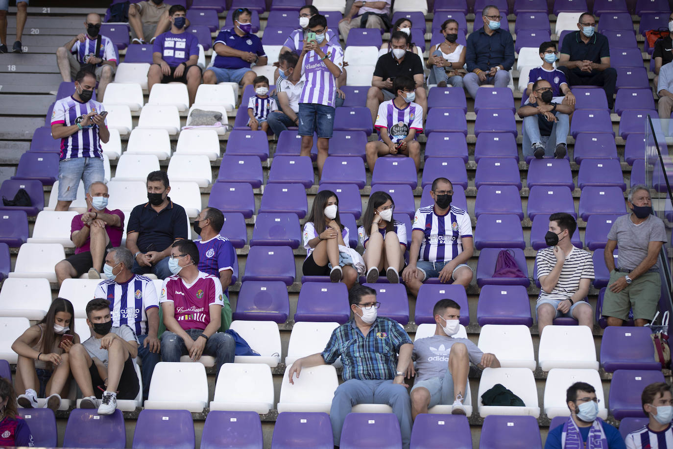 Los aficionados regresan al José Zorrilla después de más de un año.