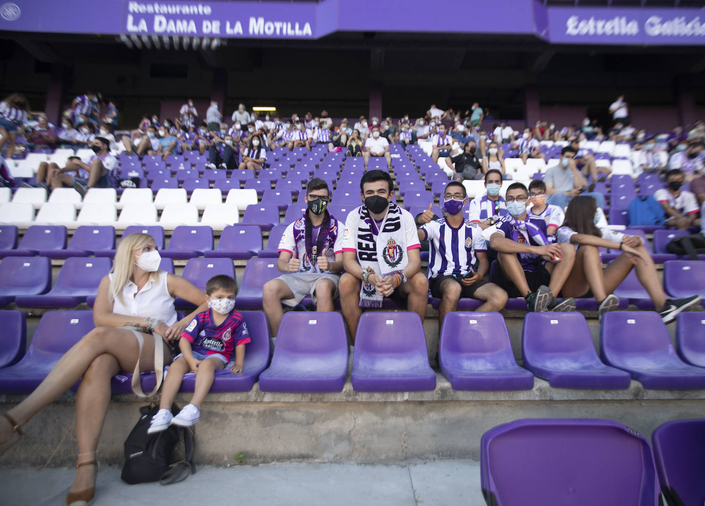 Los aficionados regresan al José Zorrilla después de más de un año.