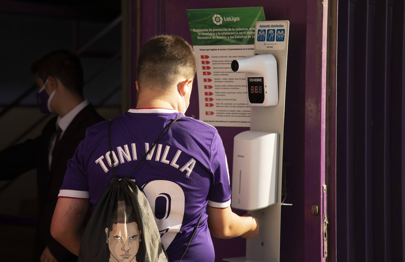 Los aficionados regresan al José Zorrilla después de más de un año.