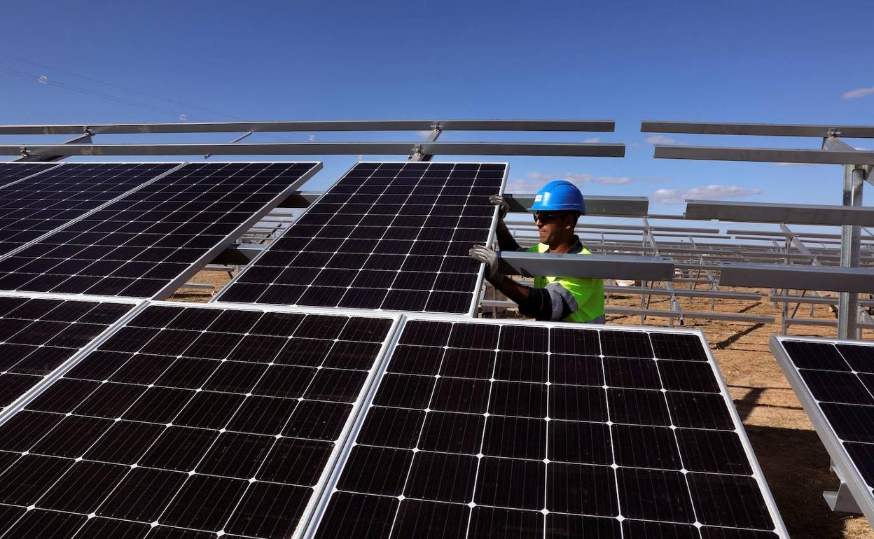 Construcción de una planta fotovoltaica. 