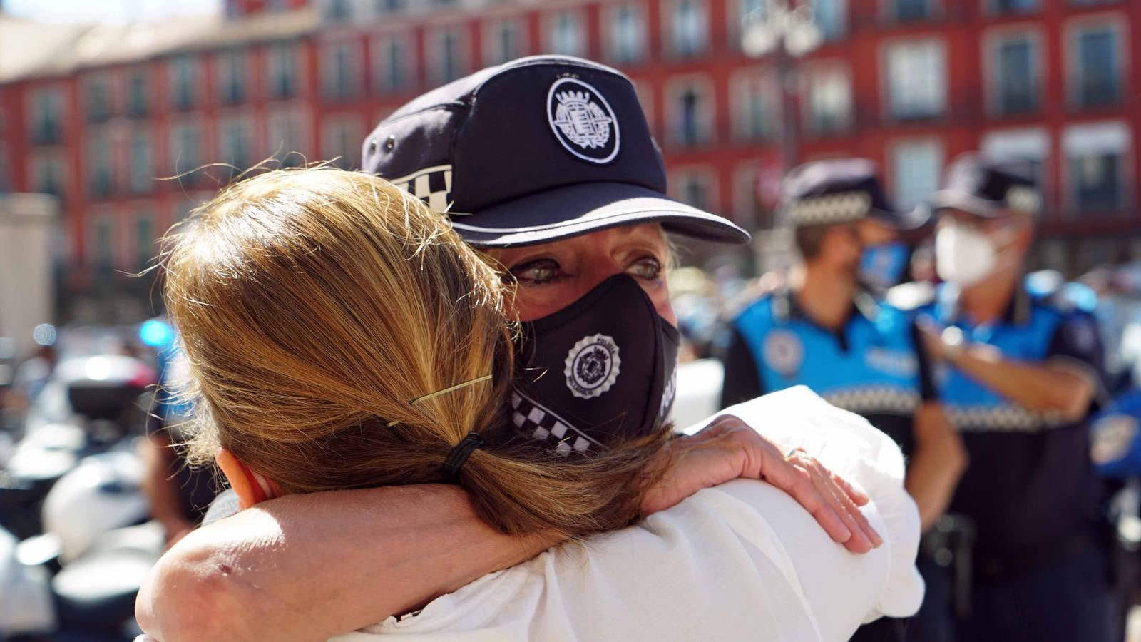 Fotos: Acto de homenaje al polícía fallecido en acto de servicio en Valladolid