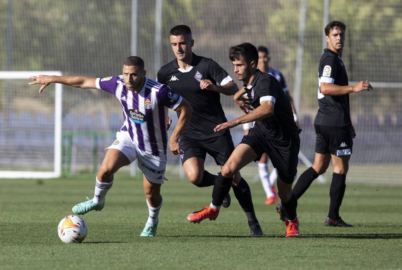 Fotos: El Real Valladolid se lleva el Trofeo de Zaratán en los penaltis (2-2)