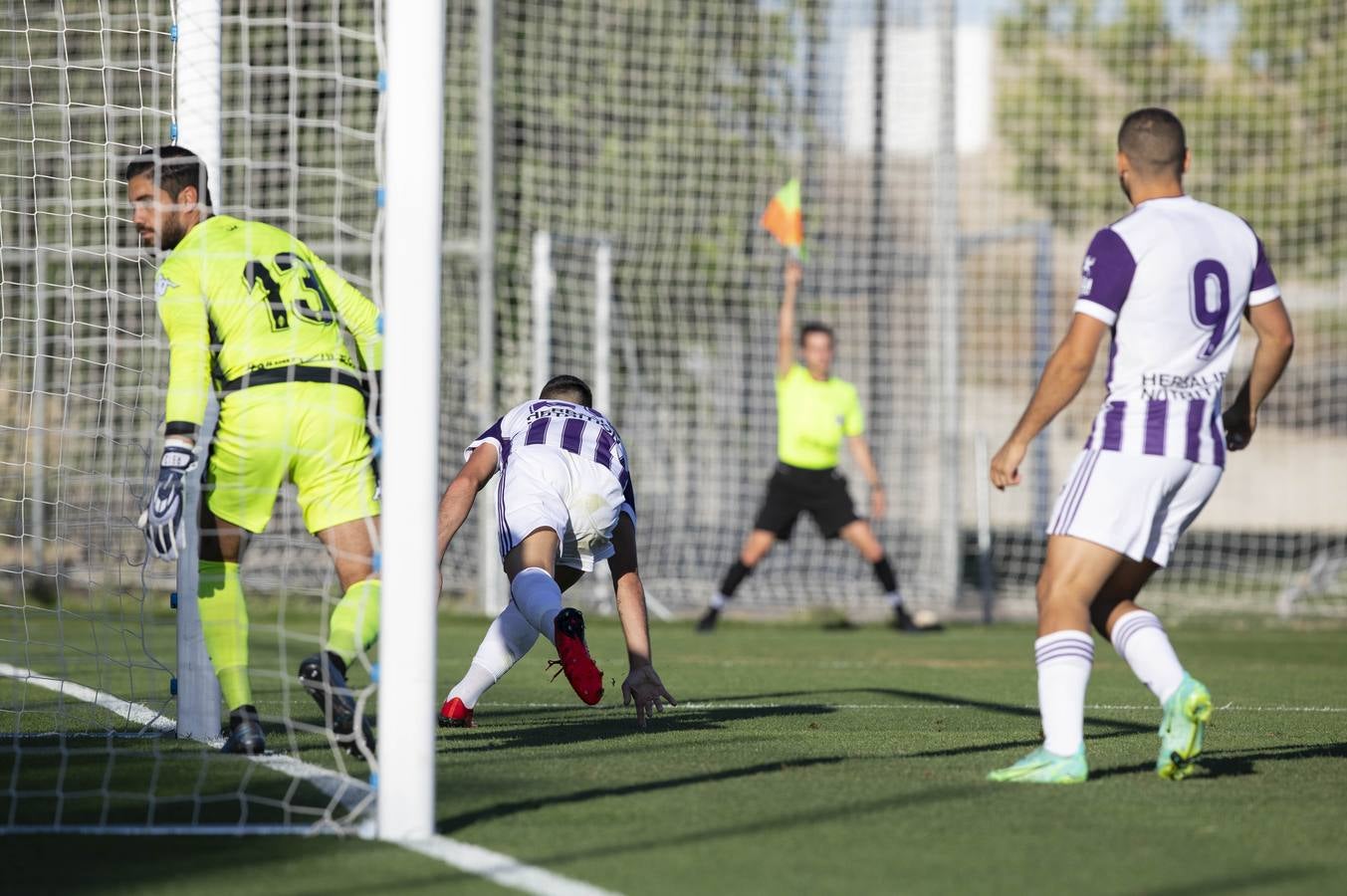 Fotos: El Real Valladolid se lleva el Trofeo de Zaratán en los penaltis (2-2)