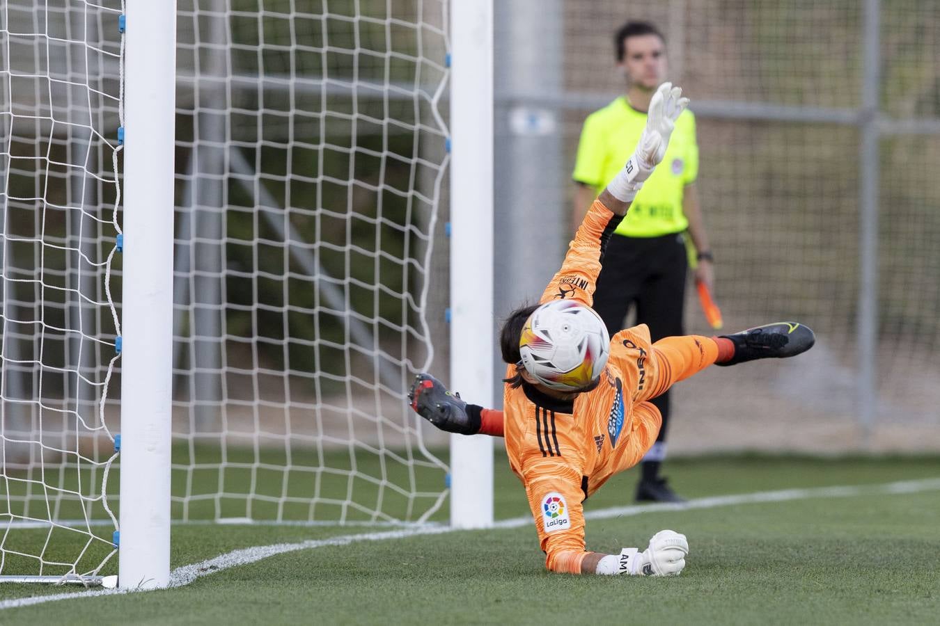 Fotos: El Real Valladolid se lleva el Trofeo de Zaratán en los penaltis (2-2)