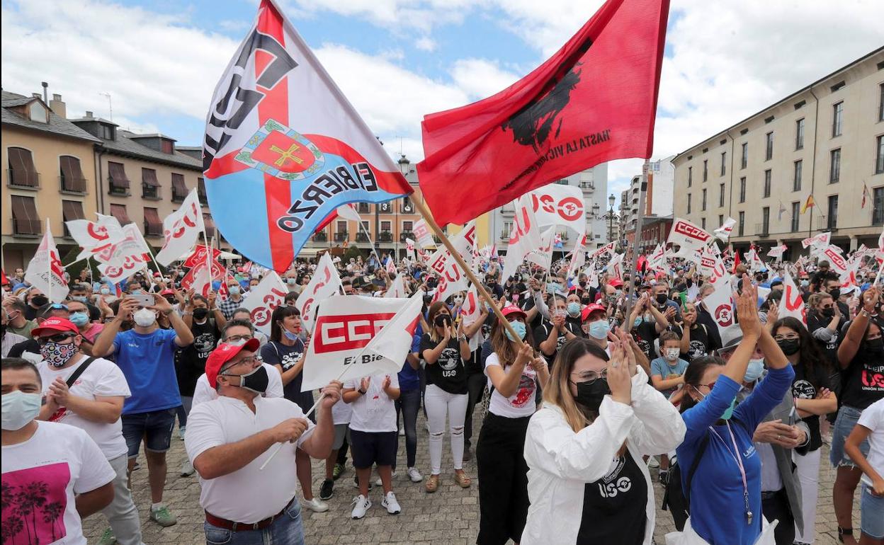 Protesta en Ponferrada contra los casi 400 despidos de LM, el pasado 31 de julio.