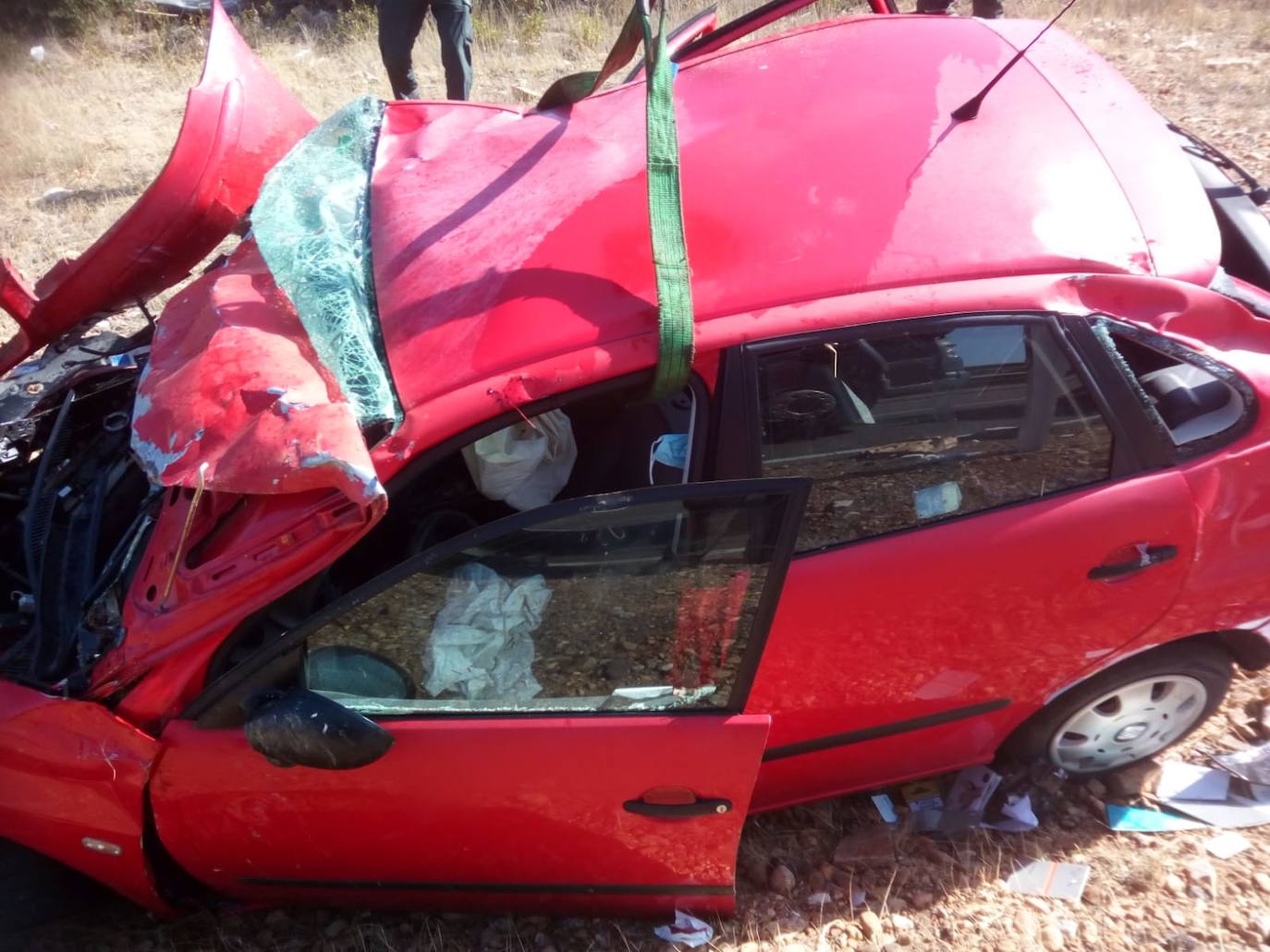 Fotos: Dos fallecidos y tres heridos en un choque frontal en Zamora