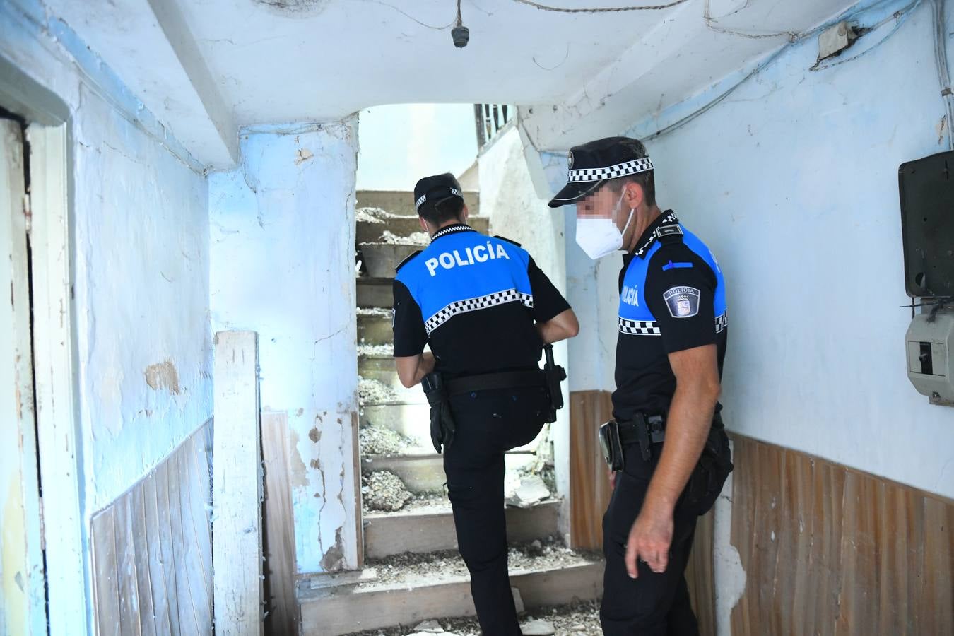 Fotos: La Policía Local de Tordesillas busca a al anciano desaparecido en el antiguo hospital Mater Dei