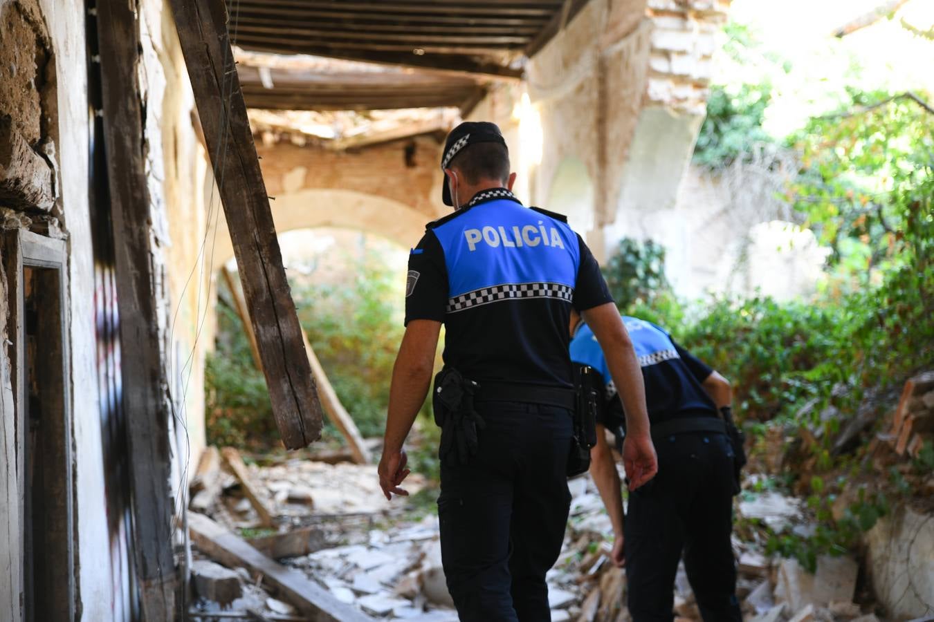 Fotos: La Policía Local de Tordesillas busca a al anciano desaparecido en el antiguo hospital Mater Dei