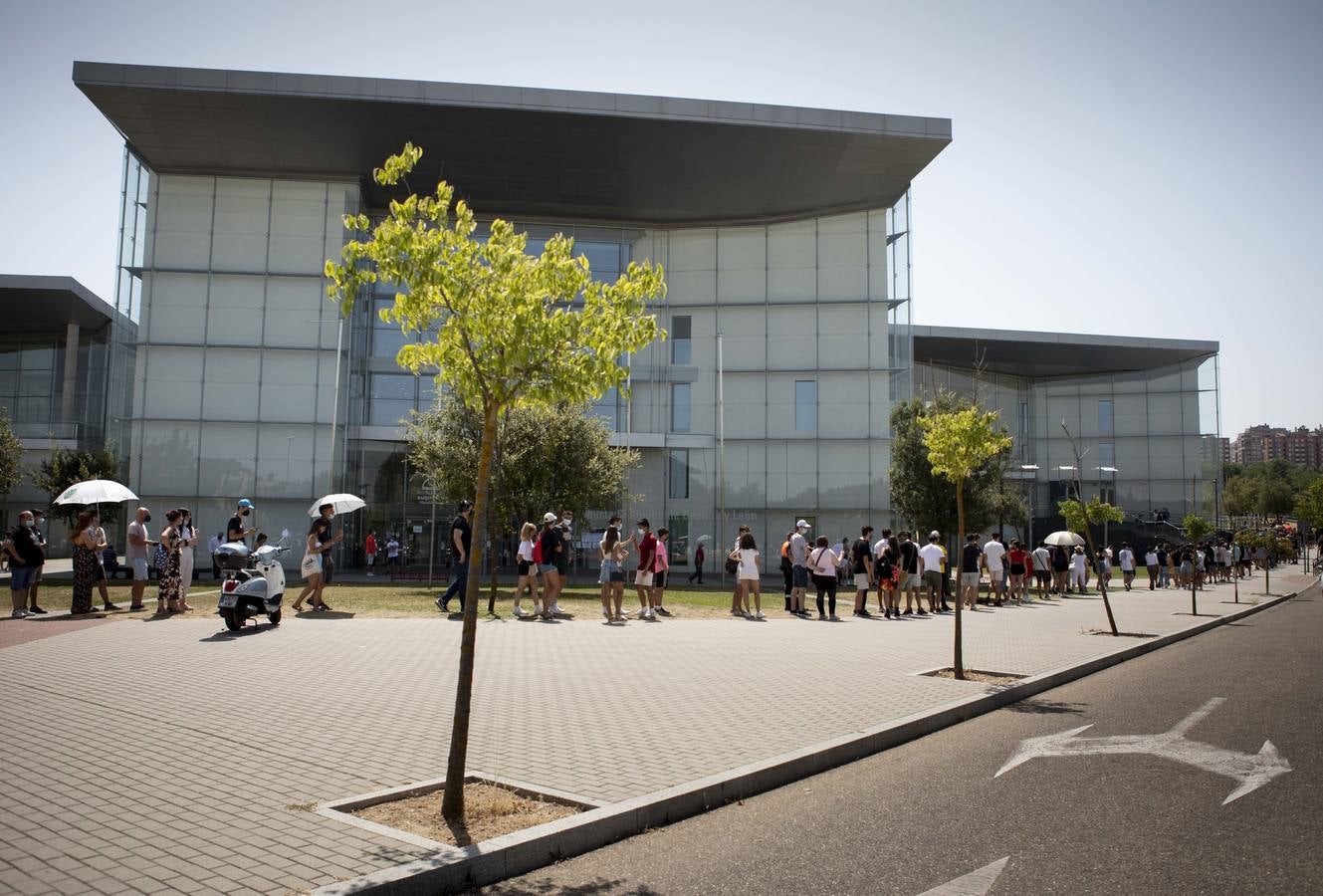 Fotos: Vacunación masiva contra la covid de los jóvenes de entre 17 y 19 años en Valladolid