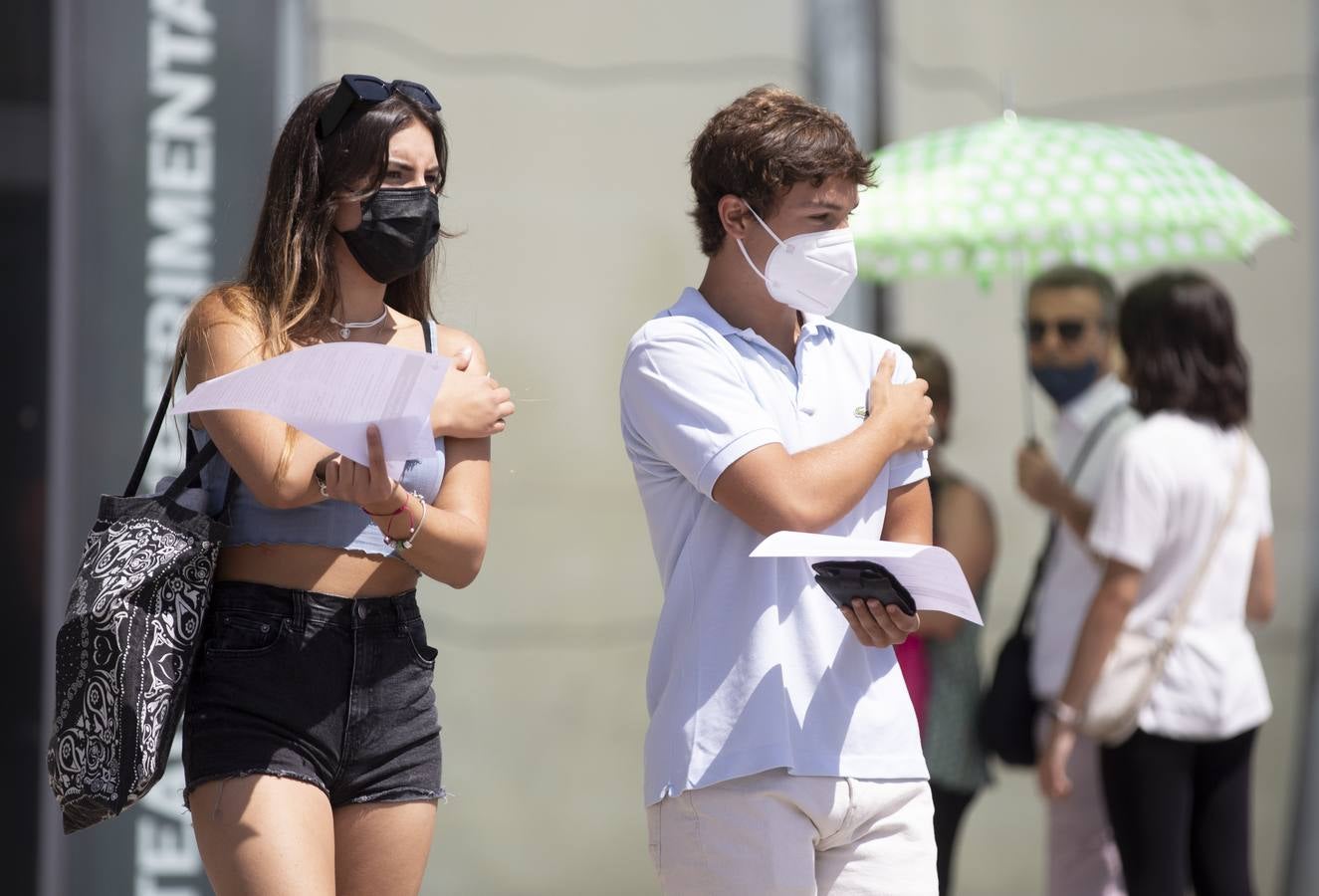 Fotos: Vacunación masiva contra la covid de los jóvenes de entre 17 y 19 años en Valladolid