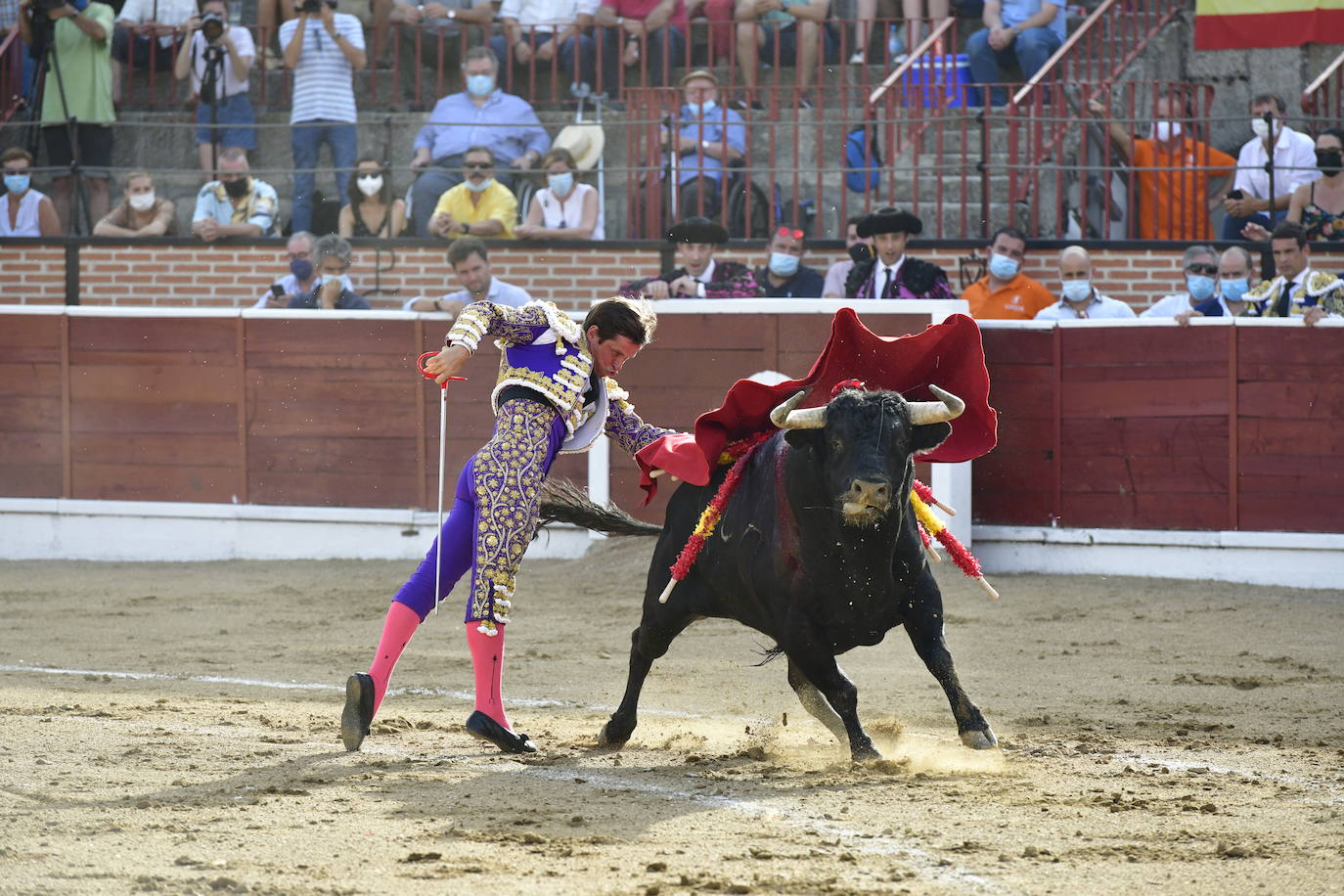 Imágenes de la corrida de este viernes en El Espinar.
