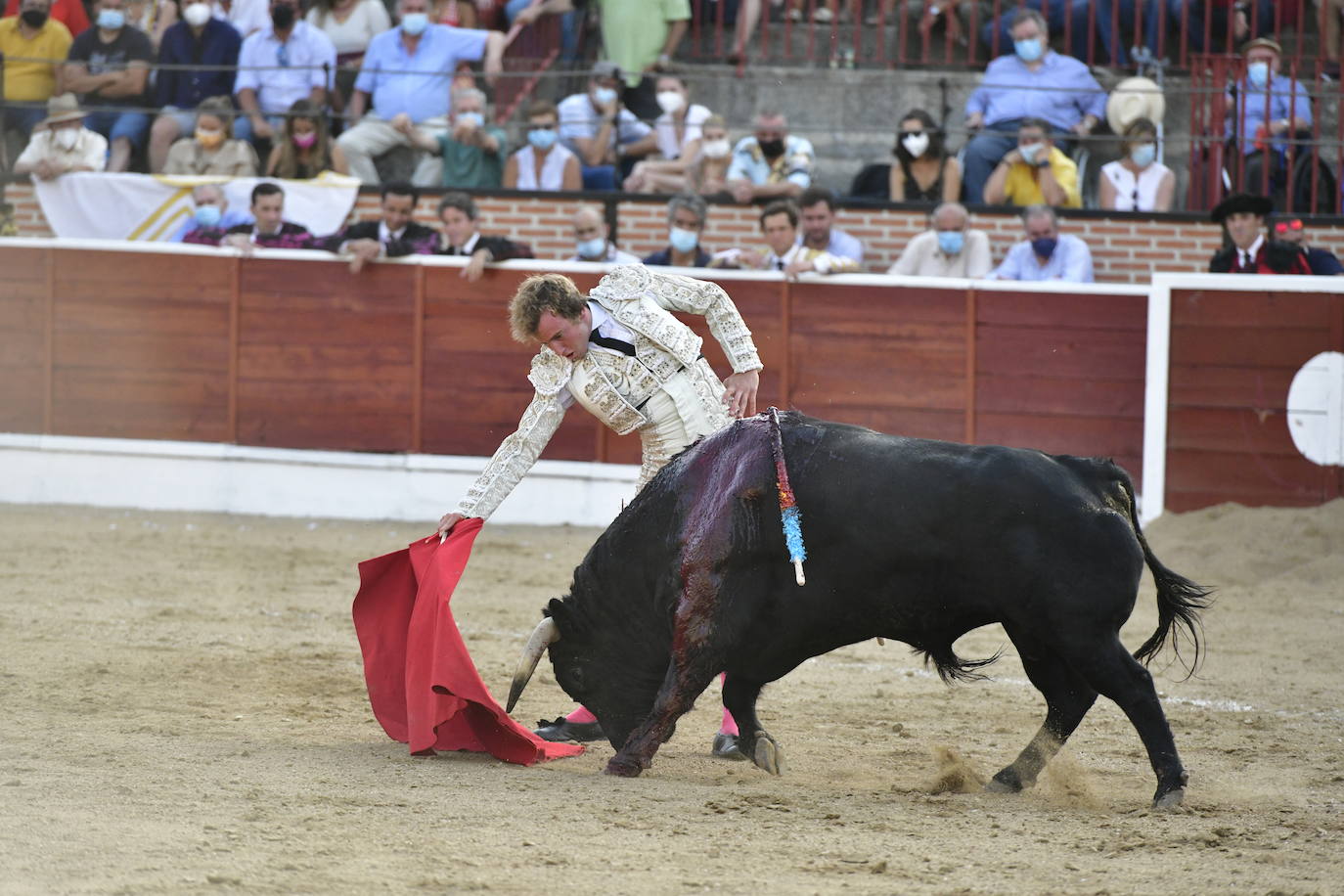 Imágenes de la corrida de este viernes en El Espinar.