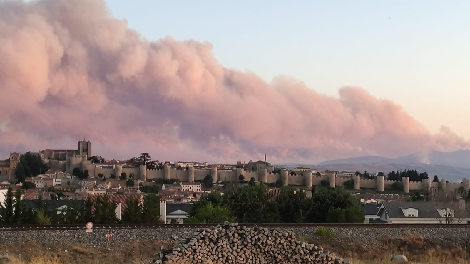 El fuego visto desde Ávila.