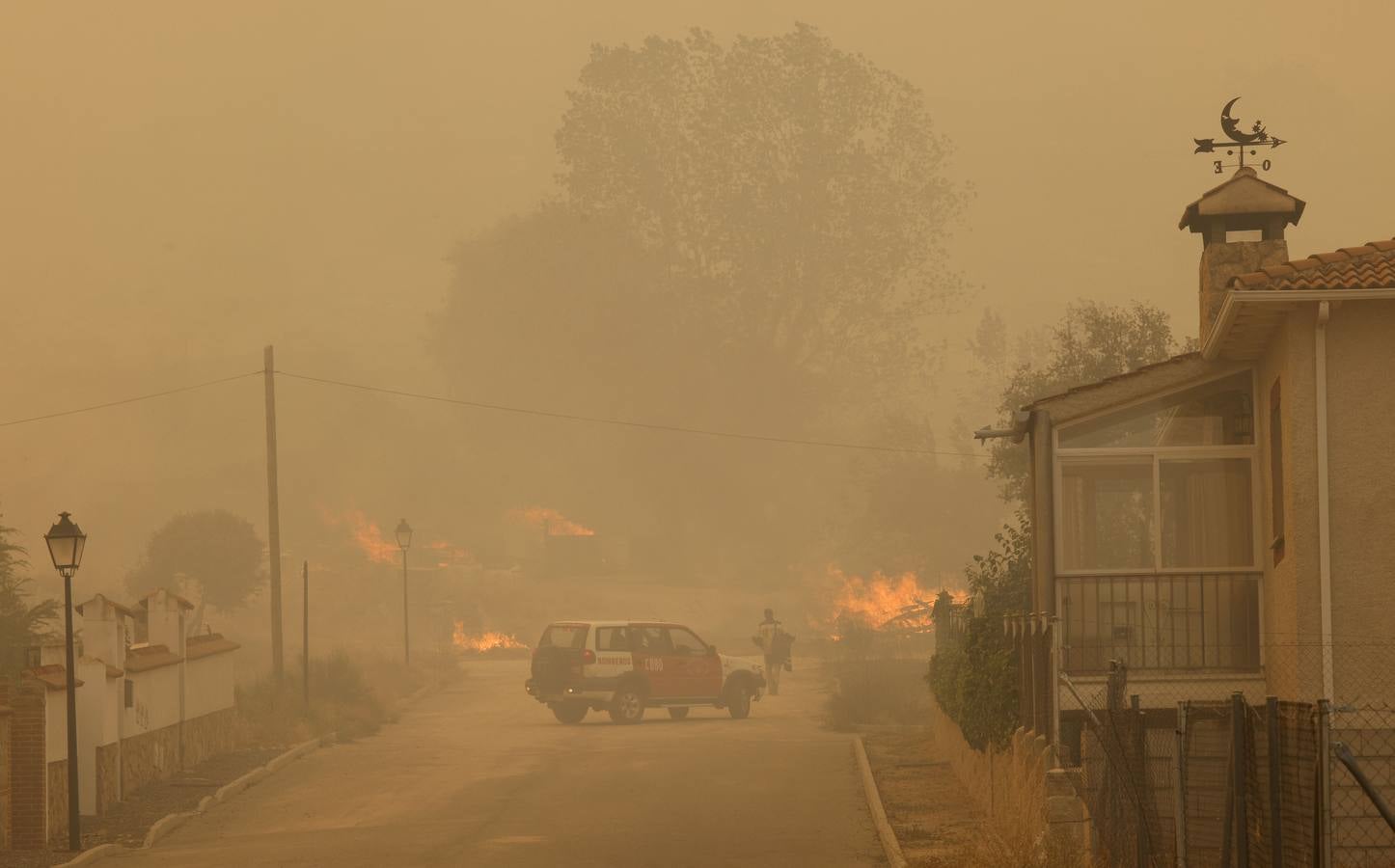 Fotos: El incendio forestal de Navalacruz obliga a desalojar varios pueblos de Ávila