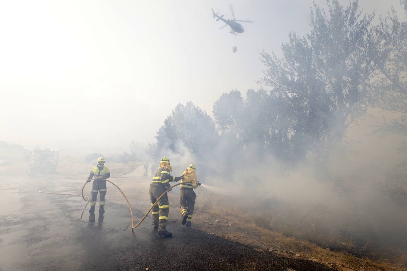 Fotos: El incendio forestal de Navalacruz obliga a desalojar varios pueblos de Ávila