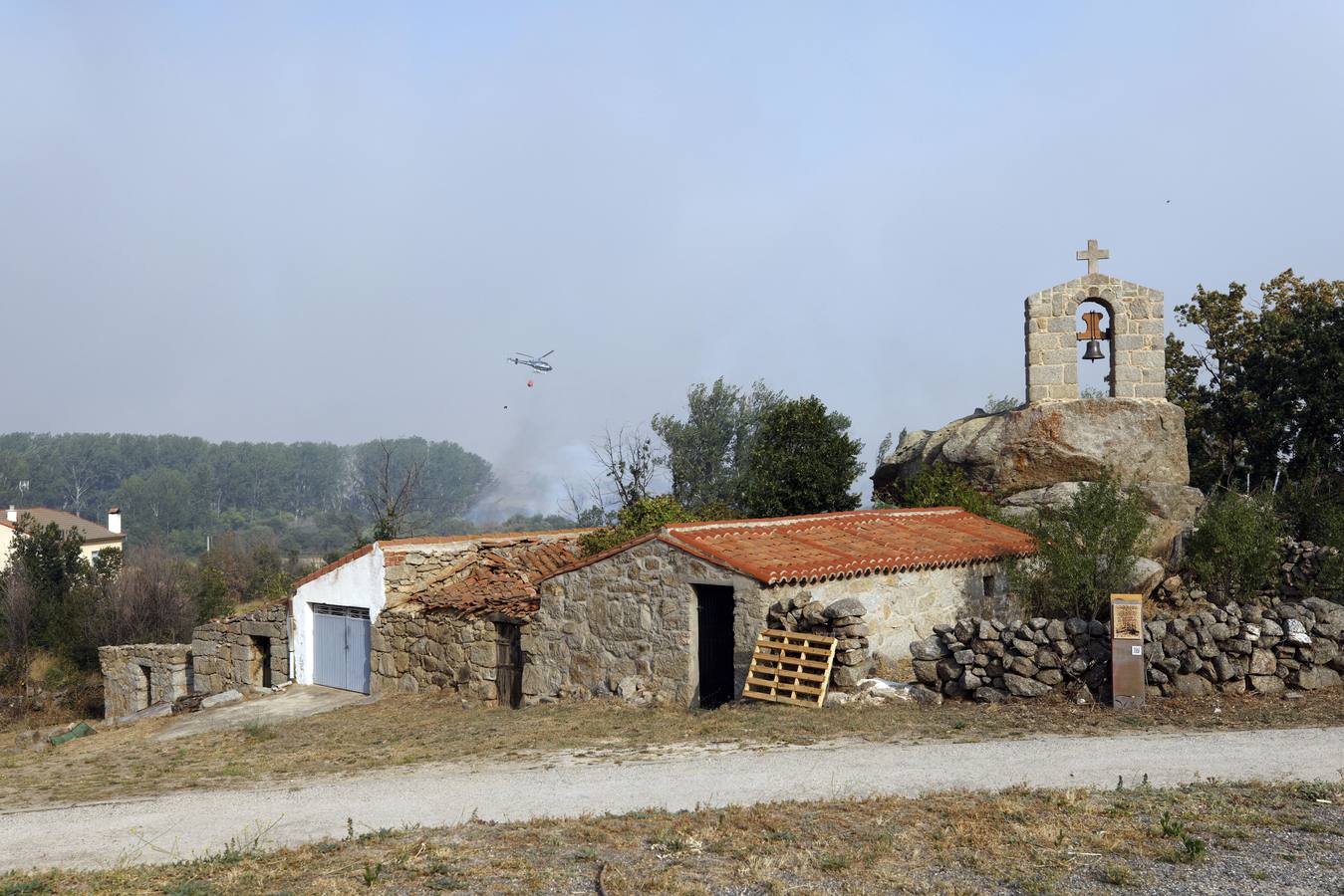 Fotos: El incendio forestal de Navalacruz obliga a desalojar varios pueblos de Ávila