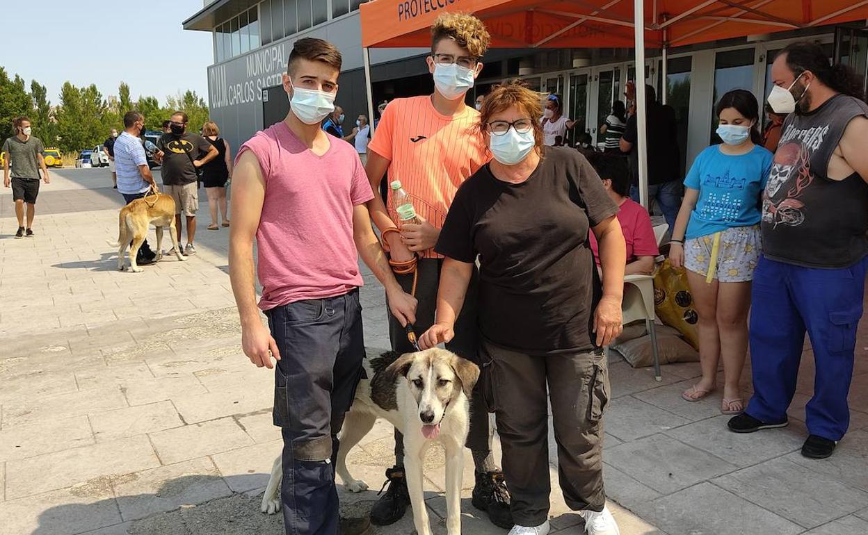 La familia Barroso se dedica a la ganadería en Robledillo. 