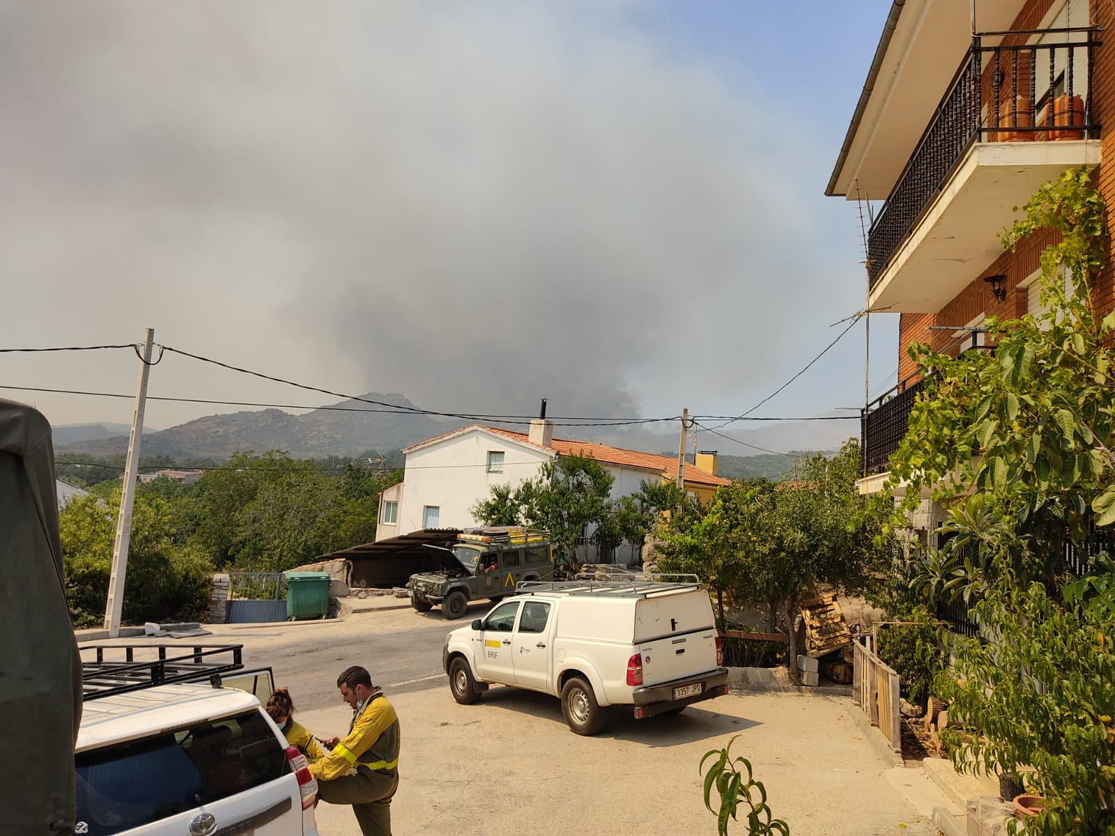 Fotos: Sigue la lucha contra el incendio de Navalacruz