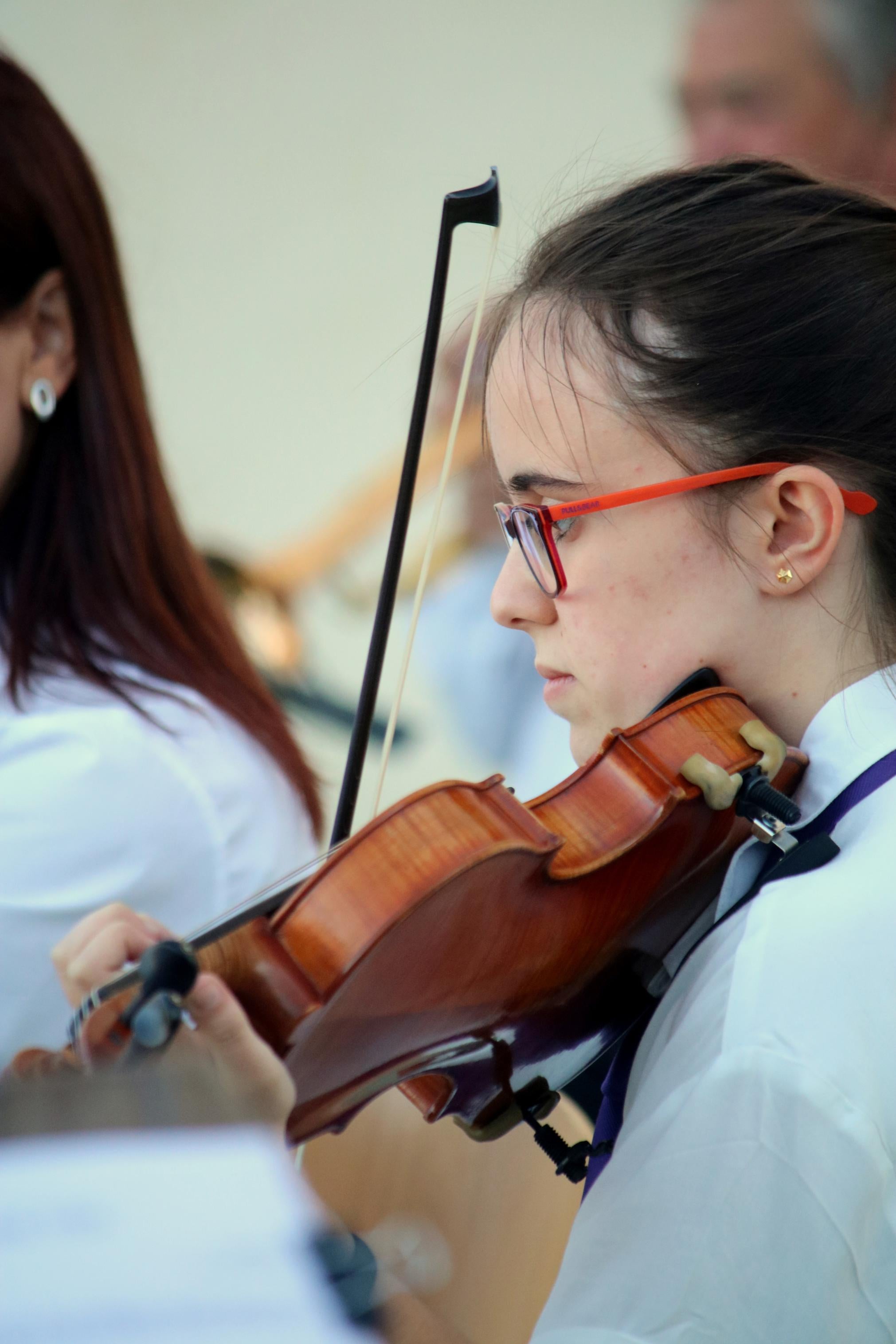 La localidad cerrateña disfrutó a ritmo de musicales y bandas sonoras