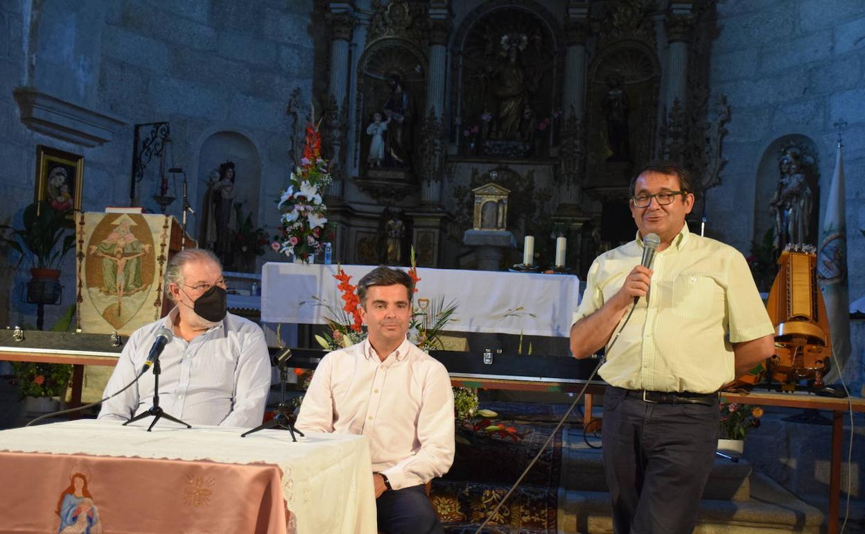 Participantes en la conferencia. 