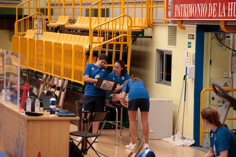 Fotos: Entrenamiento del CB Avenida con las internacionales