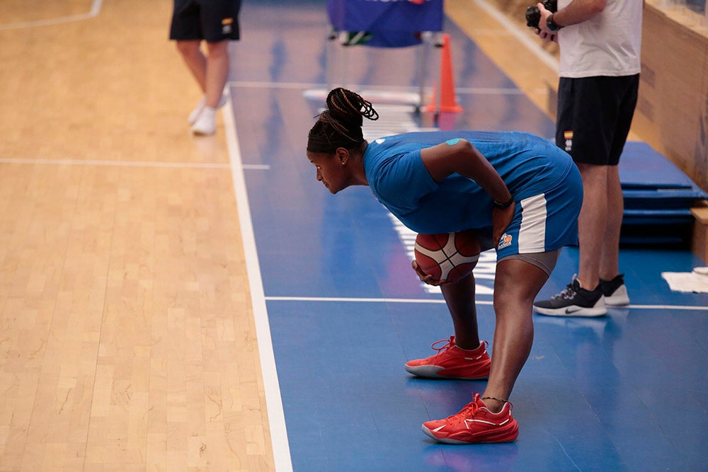 Fotos: Entrenamiento del CB Avenida con las internacionales