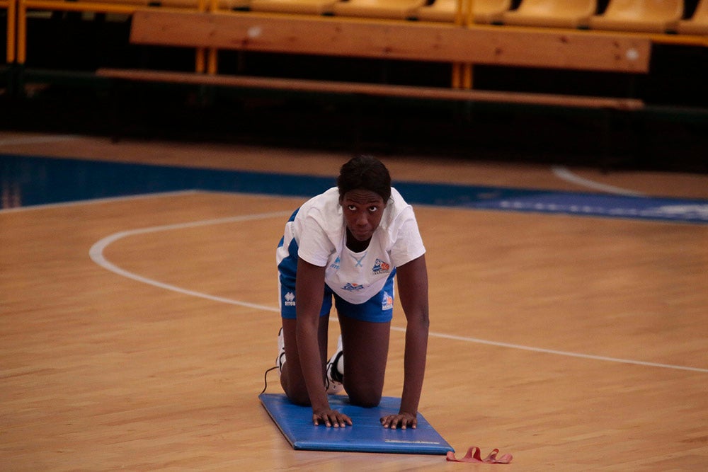 Fotos: Entrenamiento del CB Avenida con las internacionales