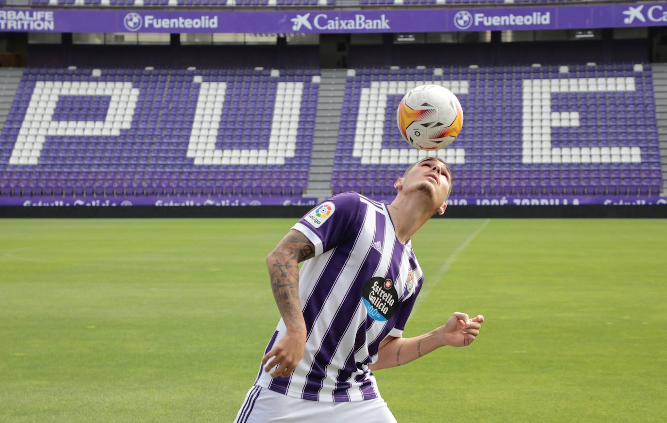 Hugo Vallejo, en su presentación como jugador del Real Valladolid.