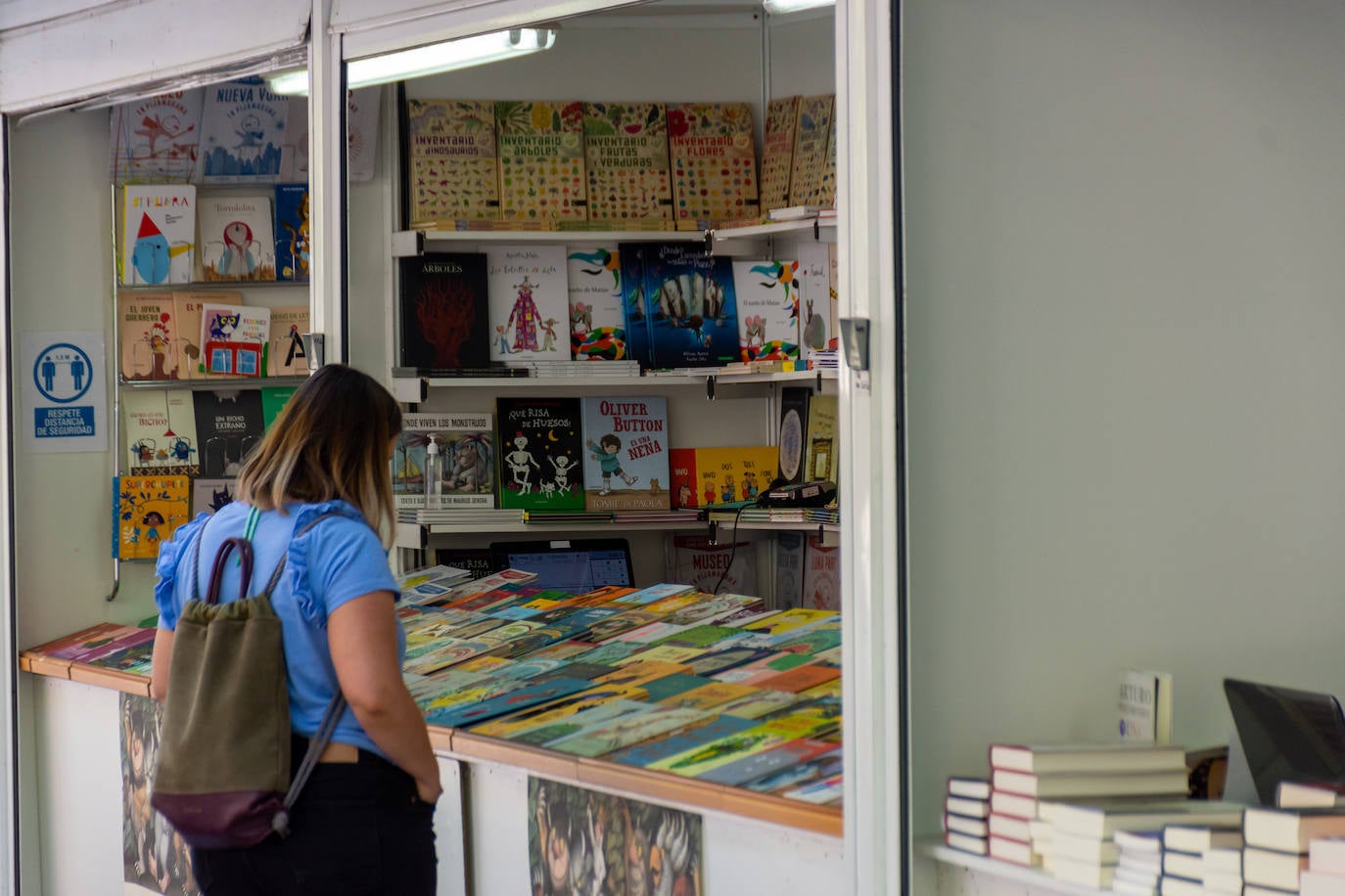 Fotos: Los libros se instalan en el Parque del Salón de Palencia